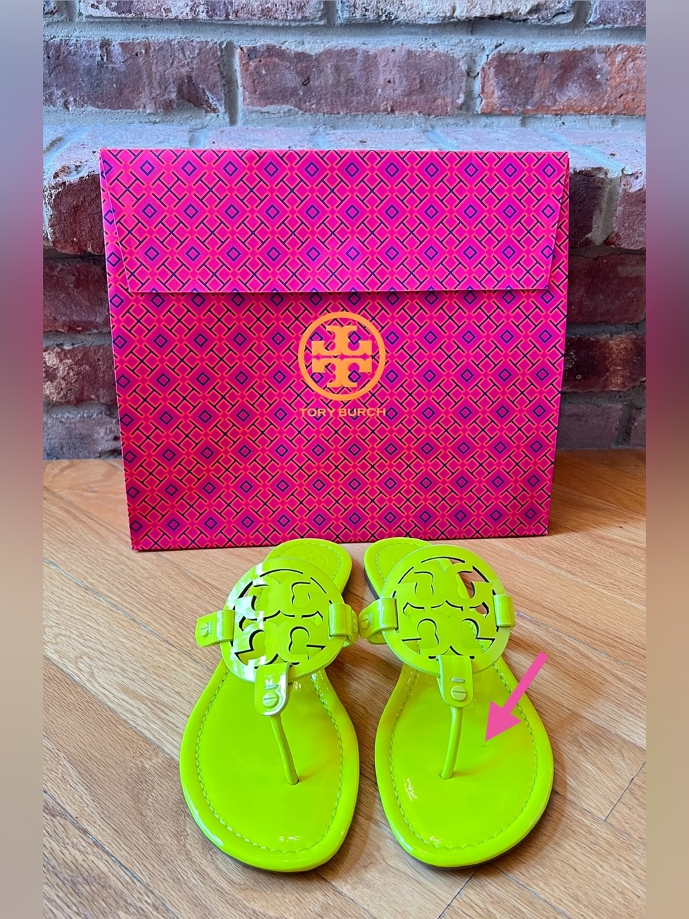 Tory Burch Neon Fluorescent Yellow Patent Leather Miller Sandals - Picture 3 of 13